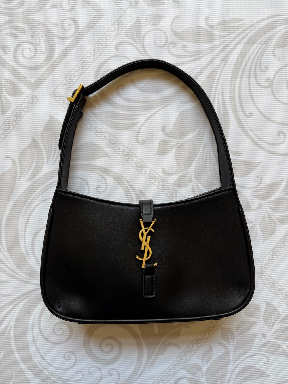YSL Saint Laurent Smooth Leather Shoulder Bag - Black with Gold Hardware - Picture 4 of 16